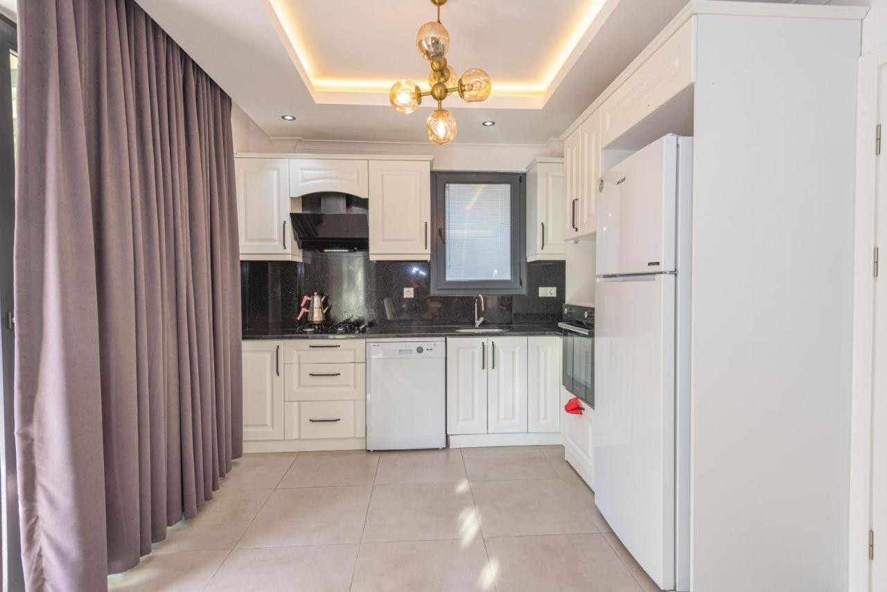 4 Bedroom Holiday Villa In Hisaroenue Oeluedeniz- Gold Rose Fethiye Exterior foto