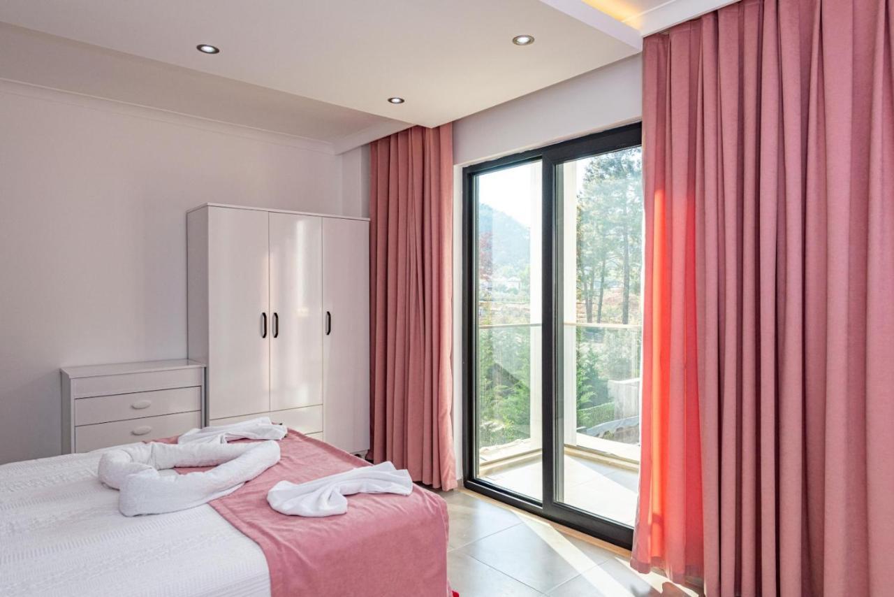 4 Bedroom Holiday Villa In Hisaroenue Oeluedeniz- Gold Rose Fethiye Exterior foto