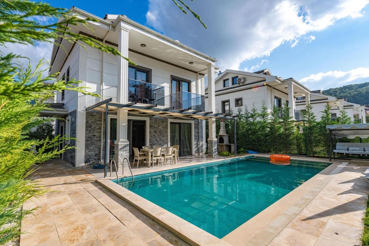 4 Bedroom Holiday Villa In Hisaroenue Oeluedeniz- Gold Rose Fethiye Exterior foto